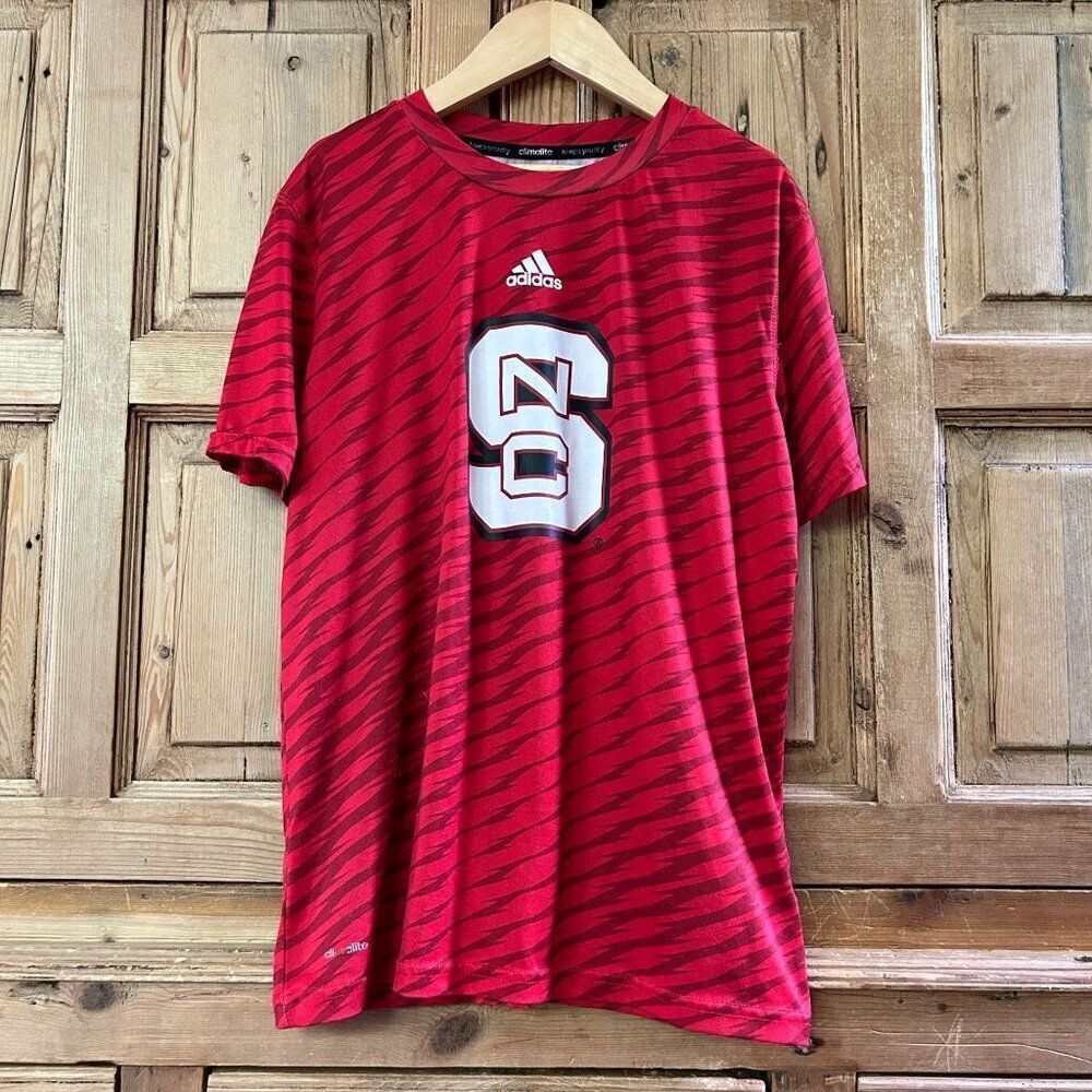 Adidas NC State Boys Size 12 Red Athletic T Shirt‎ Wolfpack Basketball Tee FLAW